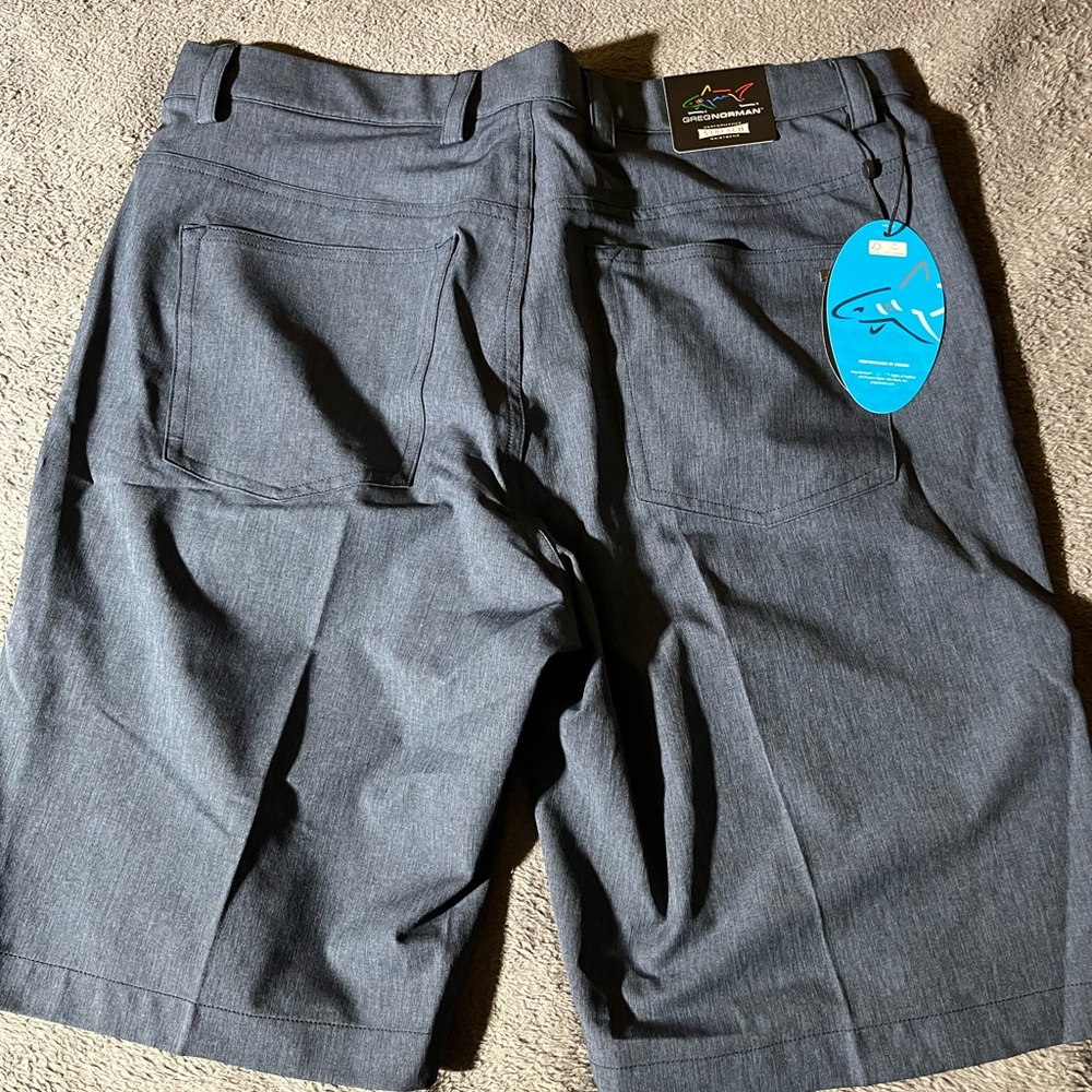 Mens Greg Norman golf shorts - 32